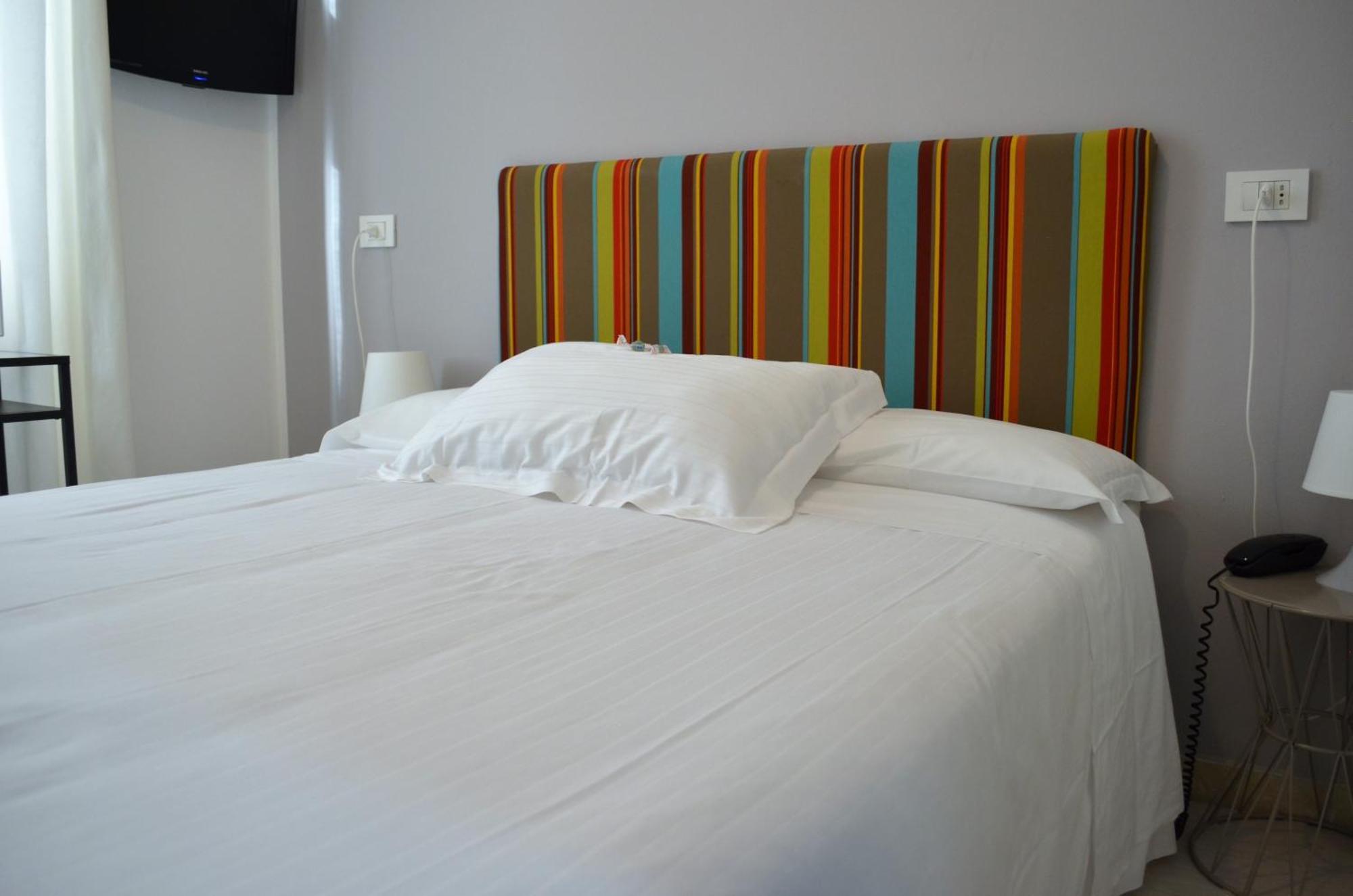 Hotel Spot Varazze Phòng bức ảnh